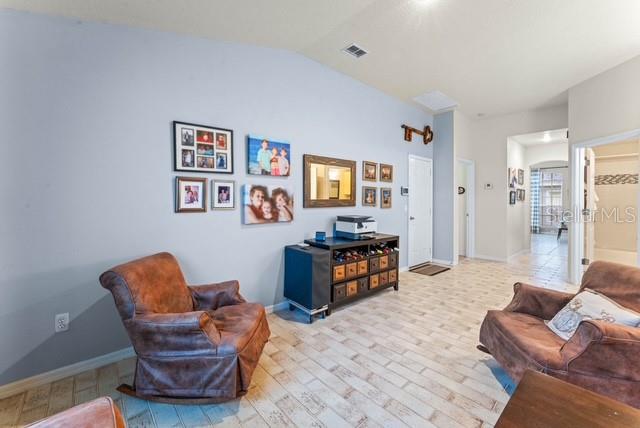 Image No.19-3 Bed House for sale