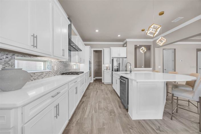 Image No.16-6 Bed House for sale