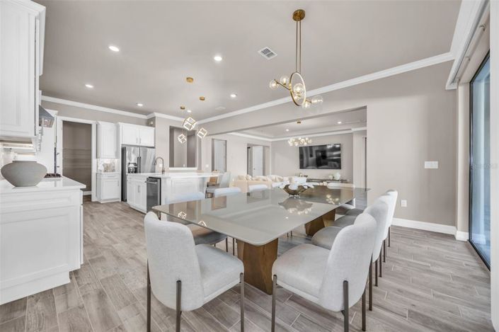 Image No.19-6 Bed House for sale