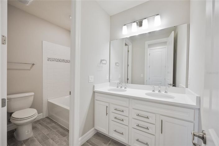 Image No.25-6 Bed House for sale