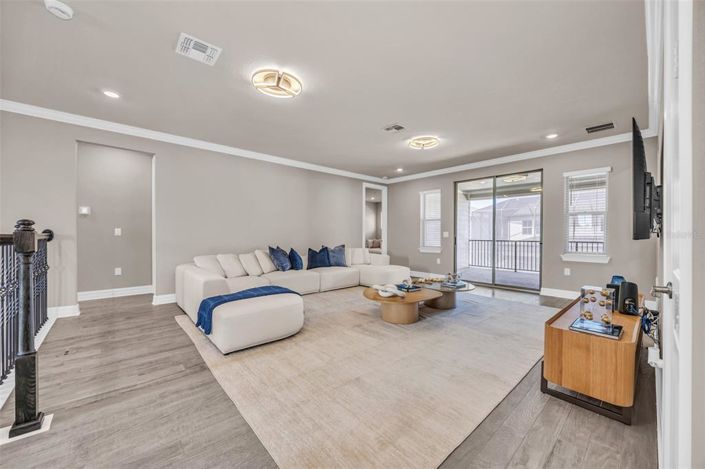 Image No.30-6 Bed House for sale