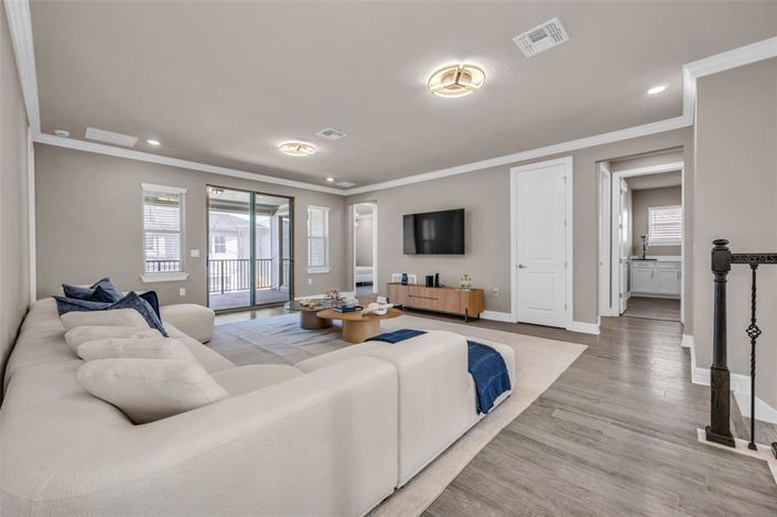 Image No.31-6 Bed House for sale