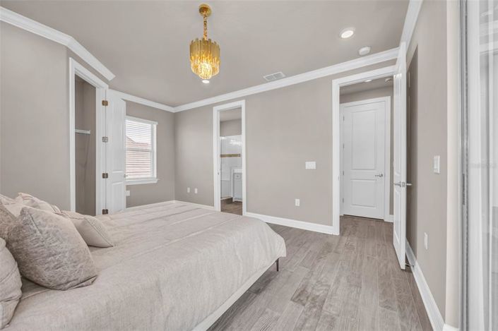 Image No.35-6 Bed House for sale