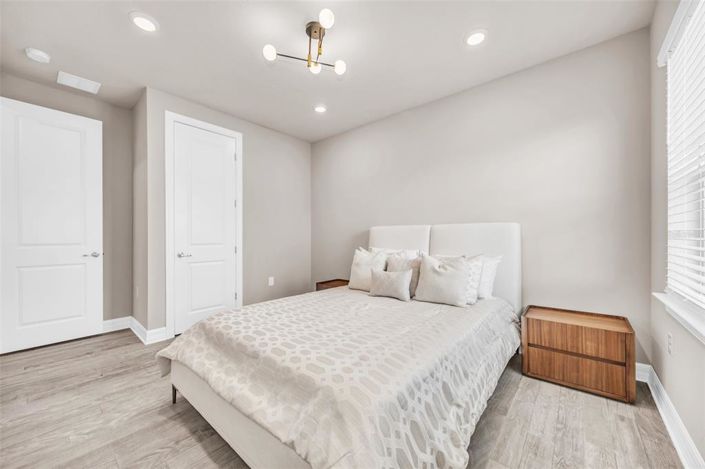 Image No.37-6 Bed House for sale