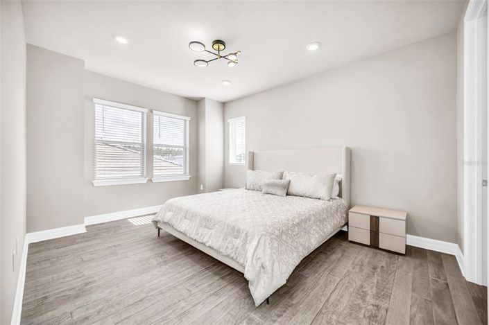 Image No.38-6 Bed House for sale