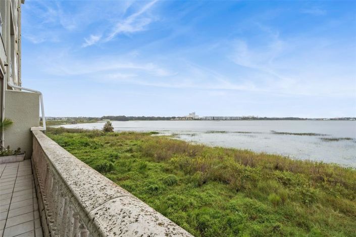 Image No.55-2 Bed Apartment for sale