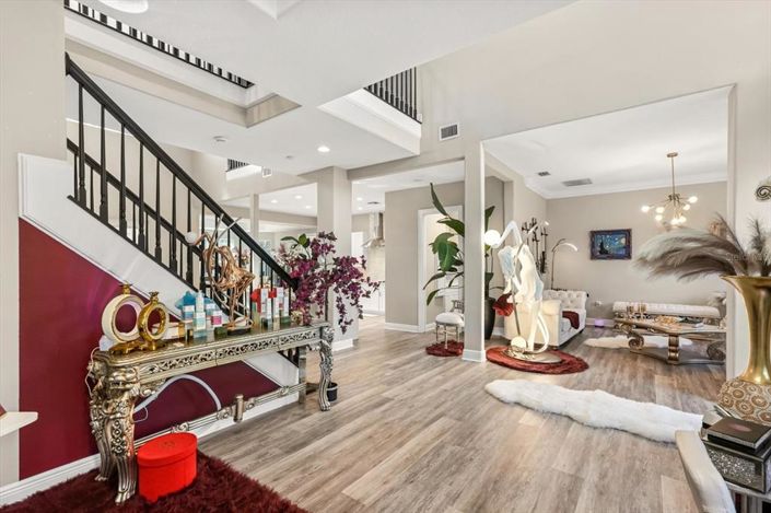 Image No.7-4 Bed House for sale