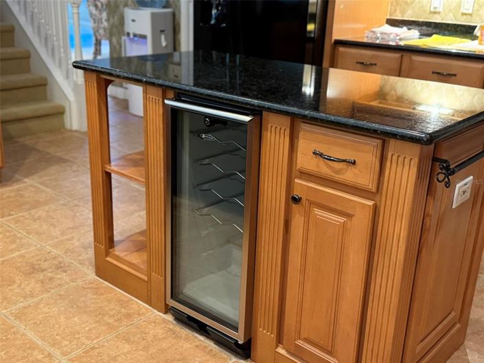 Image No.17-5 Bed House for sale