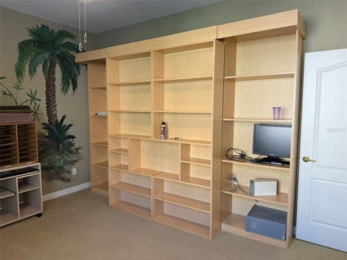 Image No.20-5 Bed House for sale