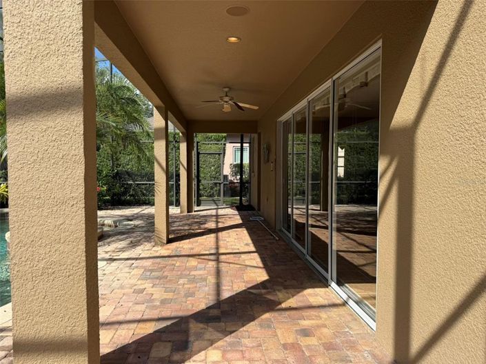 Image No.25-5 Bed House for sale