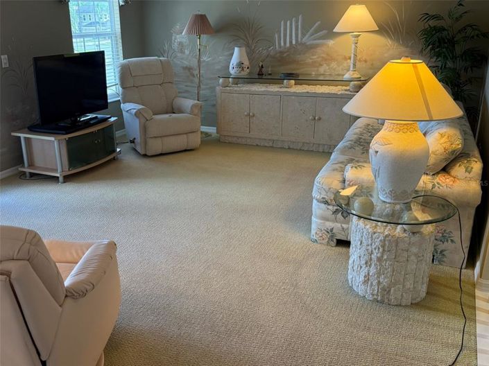 Image No.28-5 Bed House for sale