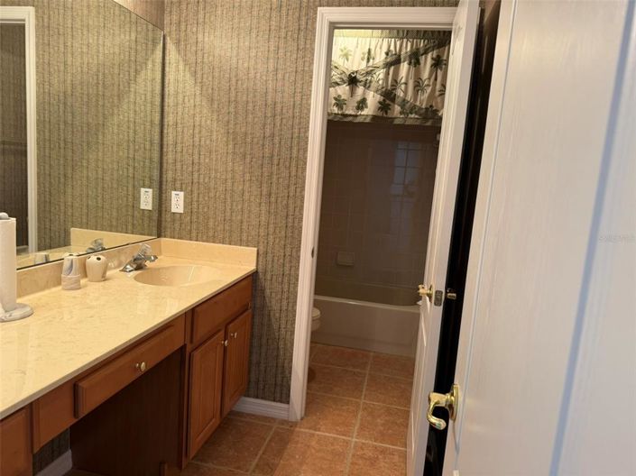 Image No.33-5 Bed House for sale