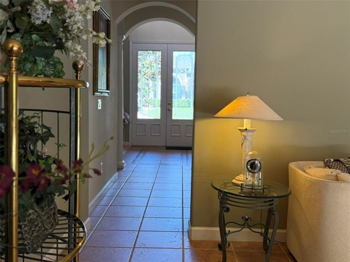 Image No.7-5 Bed House for sale