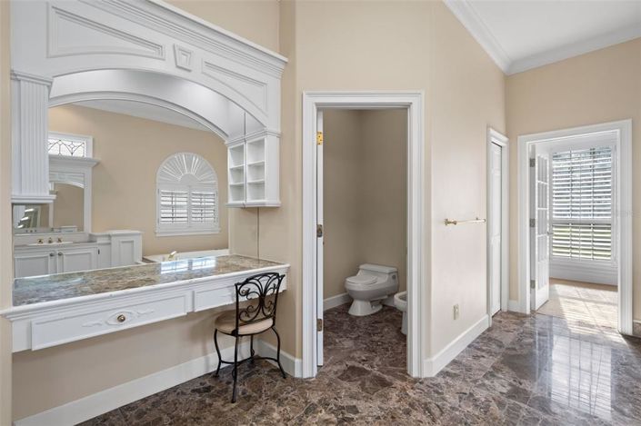 Image No.21-5 Bed House for sale