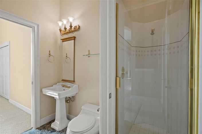 Image No.26-5 Bed House for sale