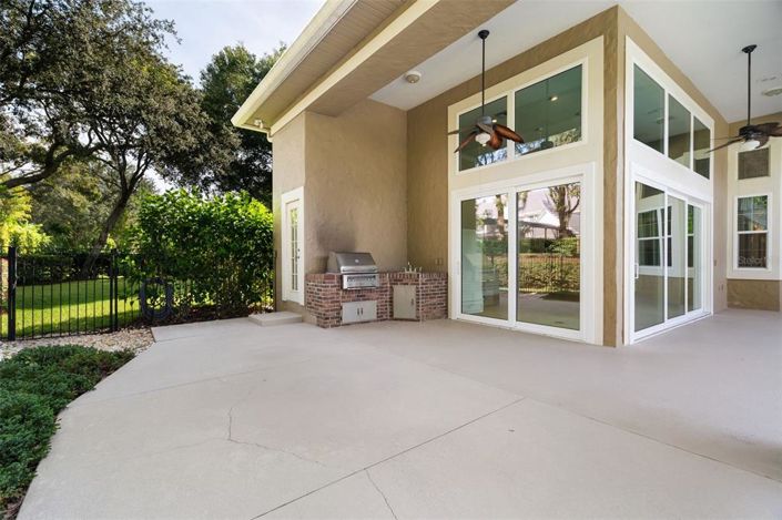 Image No.40-5 Bed House for sale