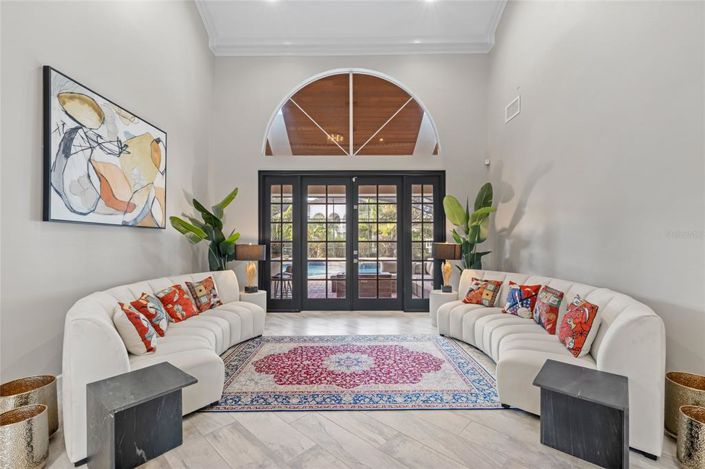 Image No.14-5 Bed House for sale