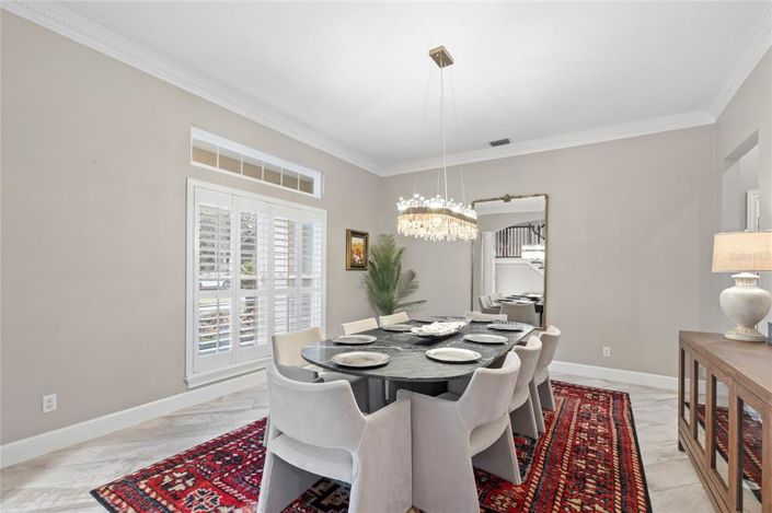 Image No.17-5 Bed House for sale