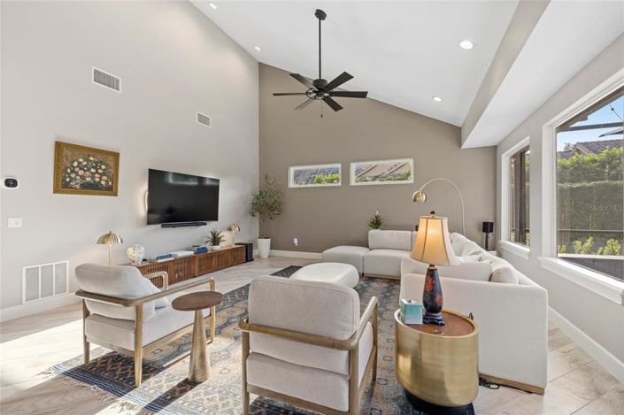 Image No.32-5 Bed House for sale