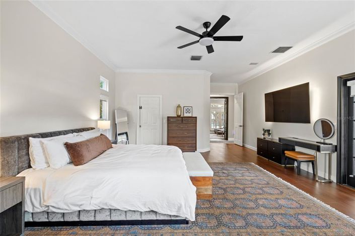 Image No.40-5 Bed House for sale