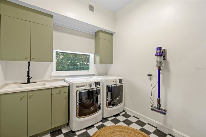 Image No.50-5 Bed House for sale