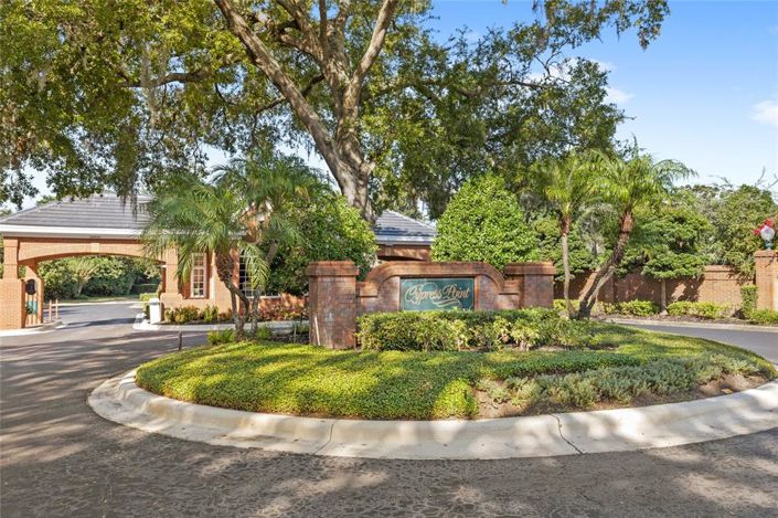 Image No.6-5 Bed House for sale