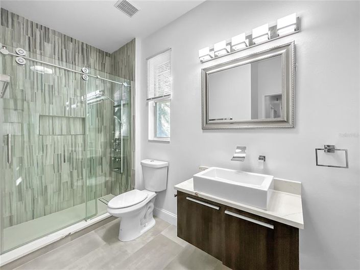 Image No.24-4 Bed House for sale