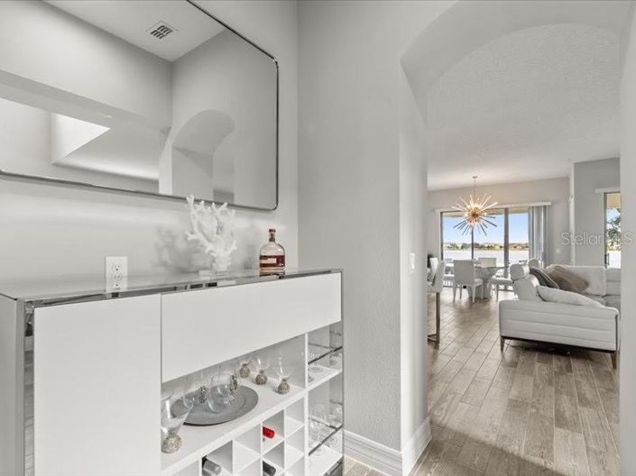 Image No.7-6 Bed House for sale