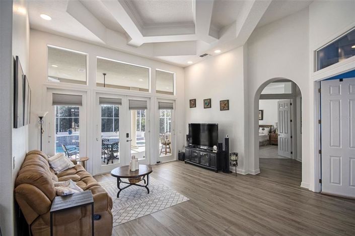 Image No.20-5 Bed House for sale