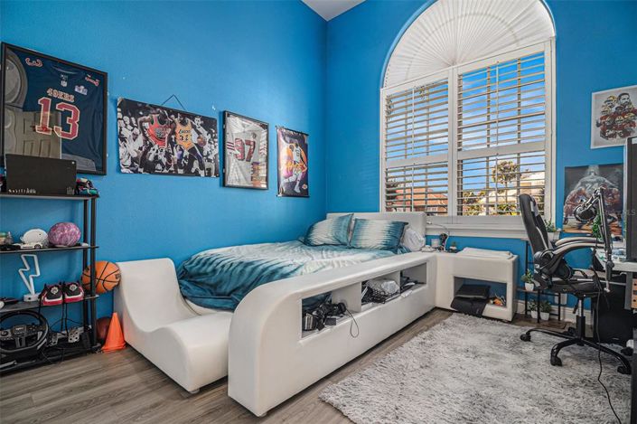 Image No.37-5 Bed House for sale