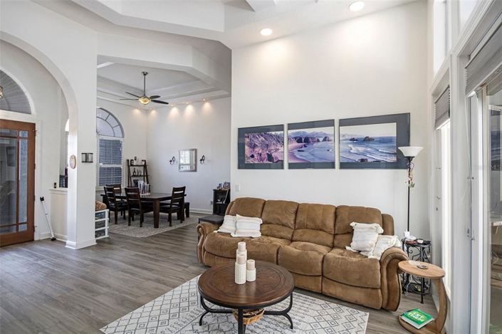 Image No.57-5 Bed House for sale