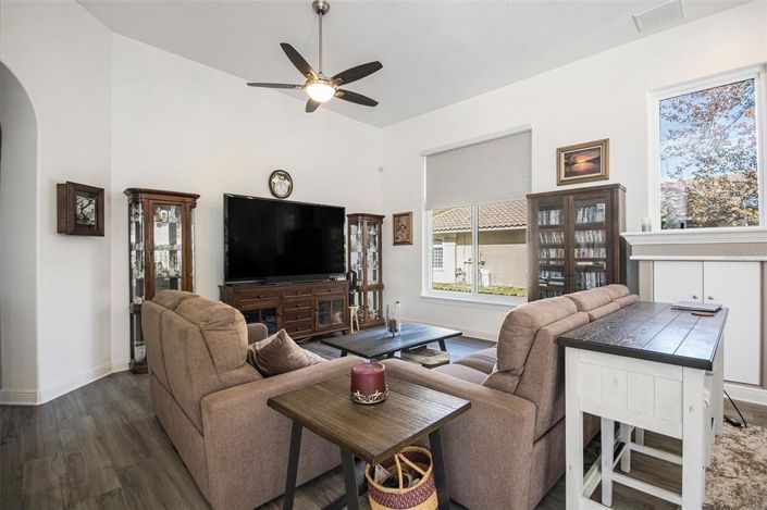 Image No.60-5 Bed House for sale