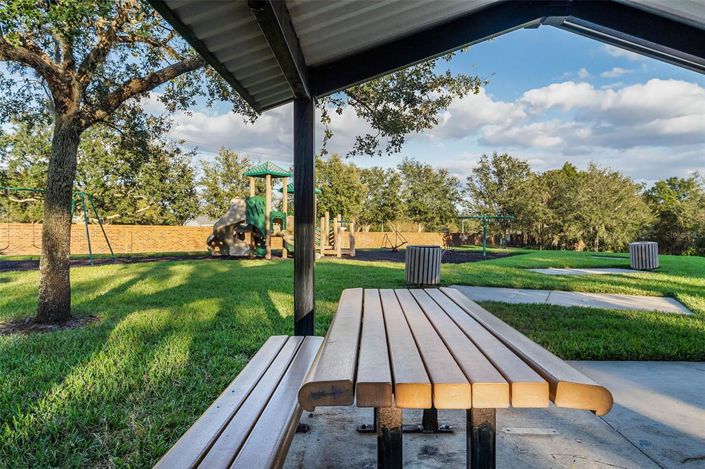 Image No.10-2 Bed Townhouse for sale