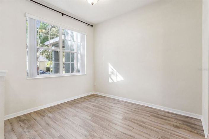 Image No.11-2 Bed Townhouse for sale