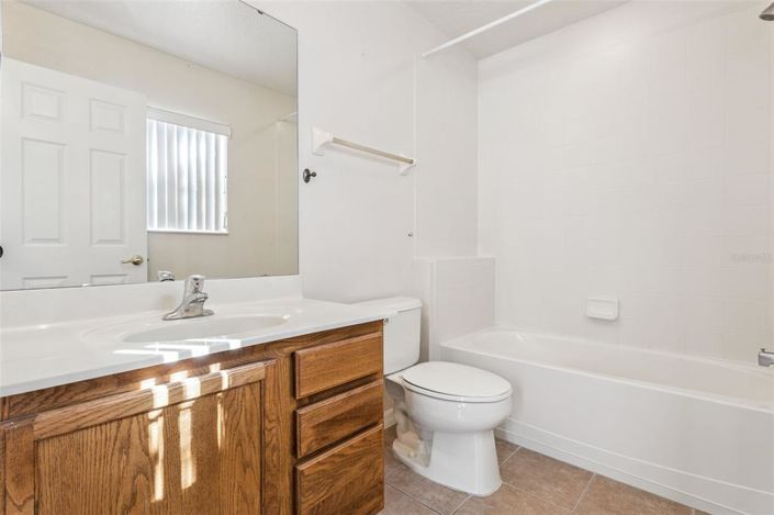 Image No.13-2 Bed Townhouse for sale