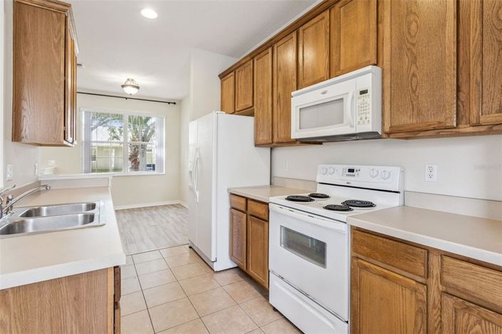 Image No.5-2 Bed Townhouse for sale