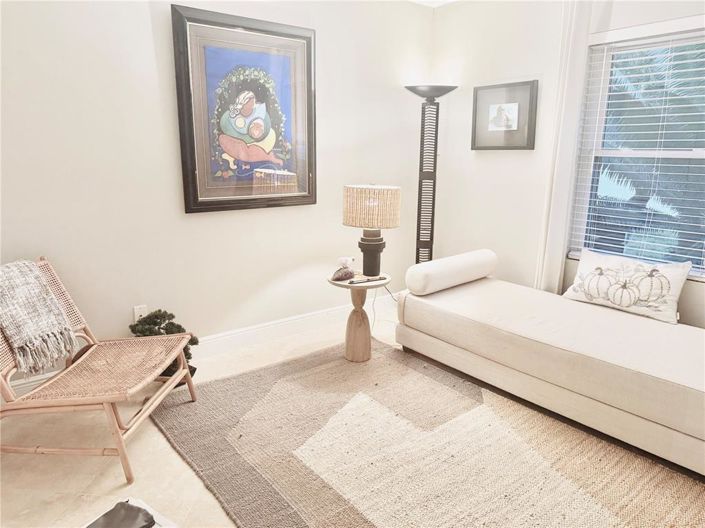 Image No.28-3 Bed House for sale