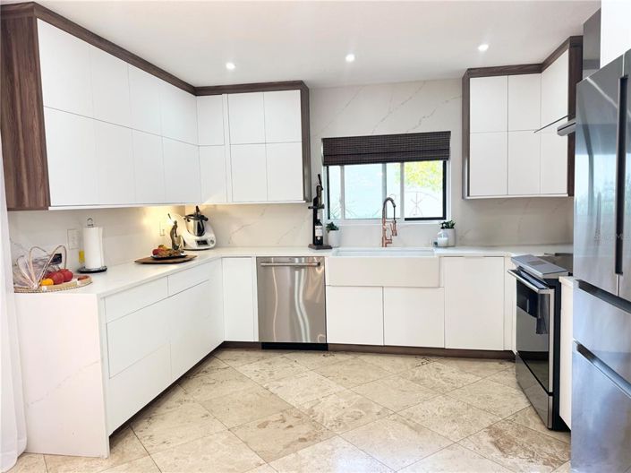 Image No.8-3 Bed House for sale