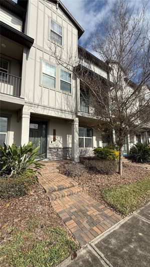 Image No.2-Maison de ville de 4 chambres à vendre à Saint John