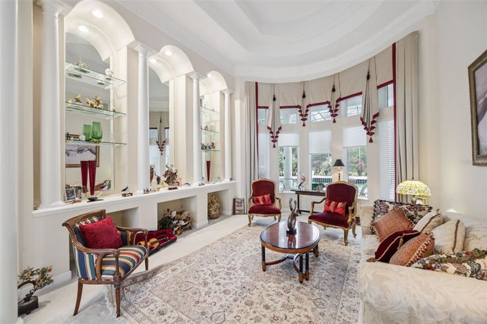 Image No.12-5 Bed House for sale