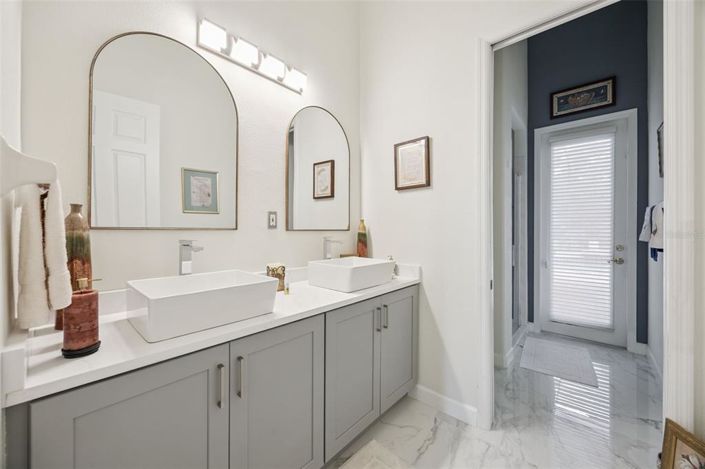 Image No.38-5 Bed House for sale