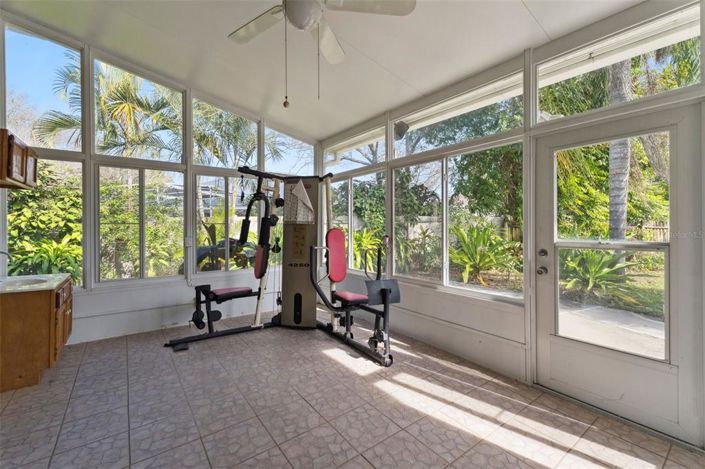 Image No.18-5 Bed House for sale