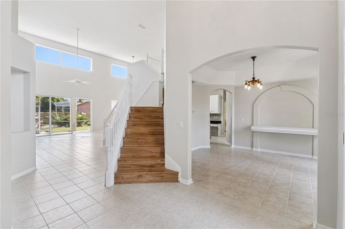 Image No.26-5 Bed House for sale