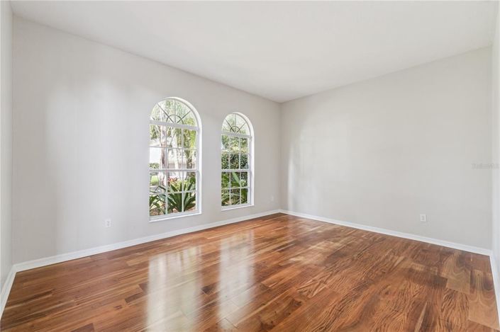 Image No.29-5 Bed House for sale