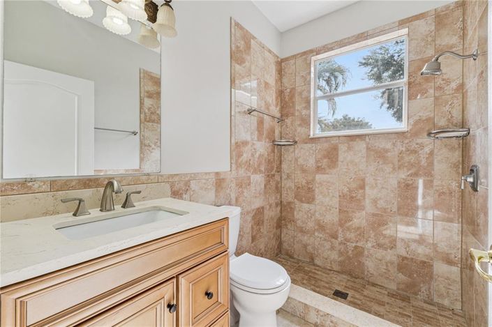 Image No.34-5 Bed House for sale