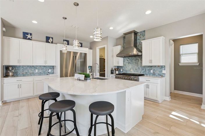 Image No.16-4 Bed House for sale