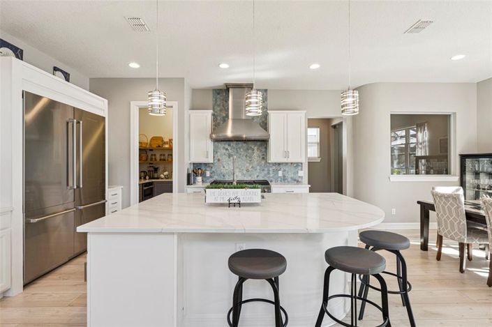 Image No.17-4 Bed House for sale