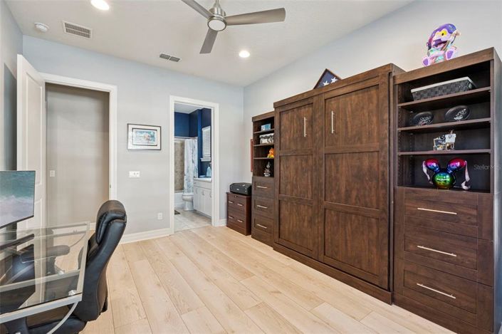 Image No.25-4 Bed House for sale