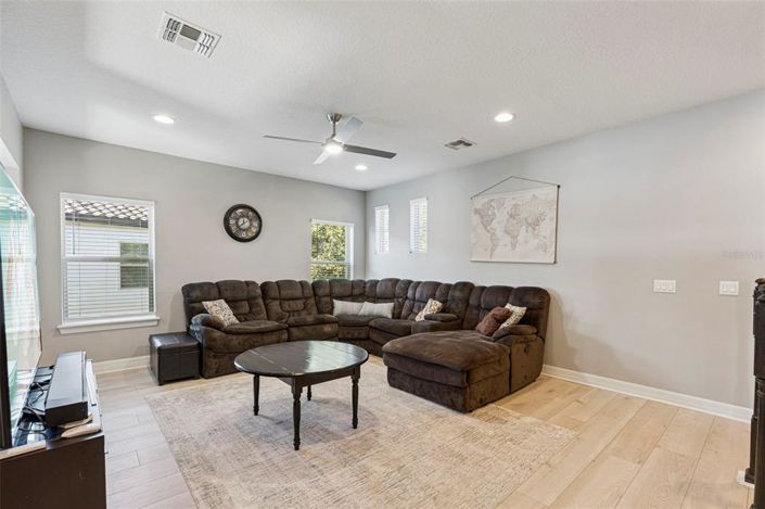 Image No.31-4 Bed House for sale