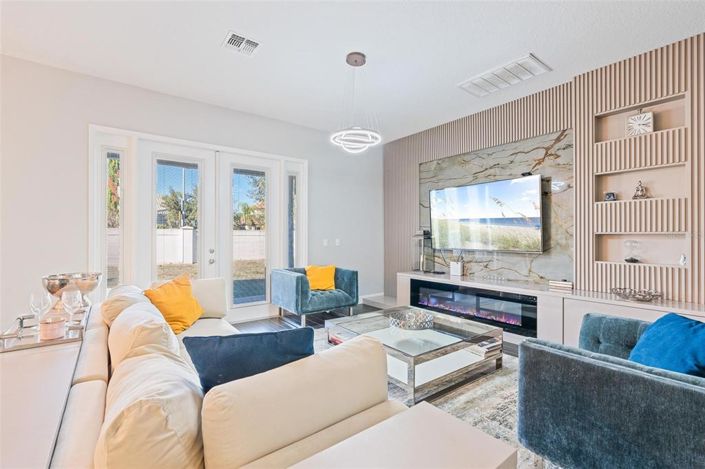 Image No.18-5 Bed House for sale